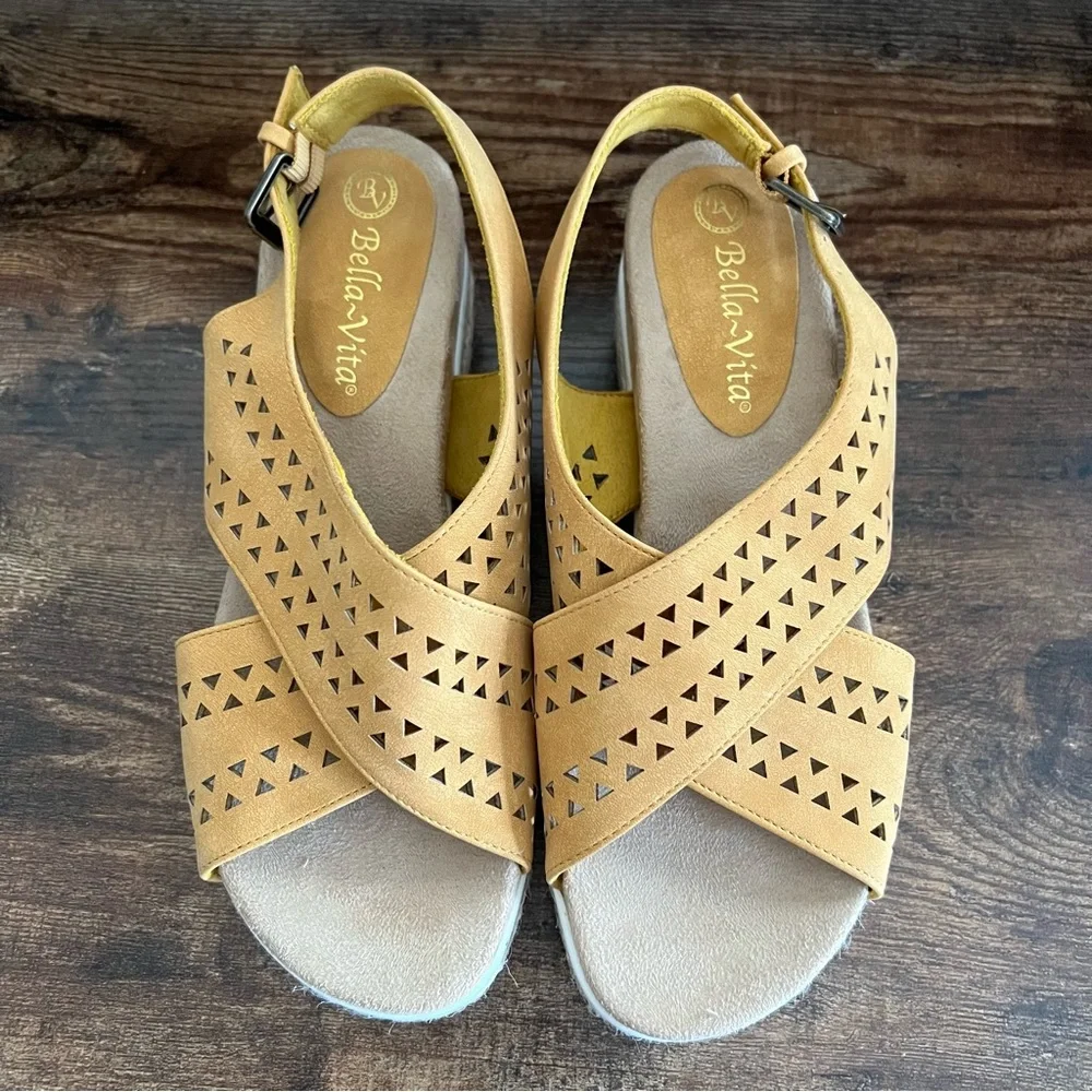 Bella Vita Cosette yellow‎ suede cut out peep toe wedge heel sandal women's 7.5
